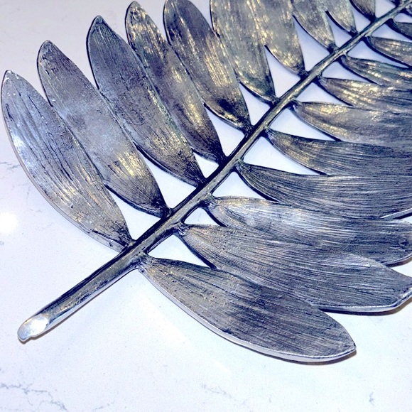 Michael Aram Silver Palm Leaf Signed tray centerpiece large - Picture 3 of 7